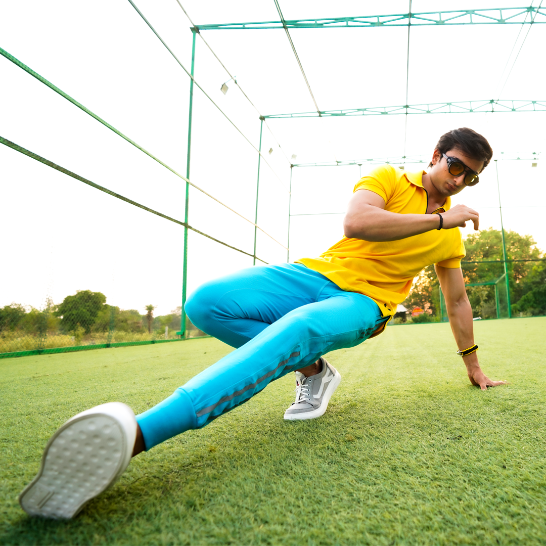 Uzarus fashion and clothing