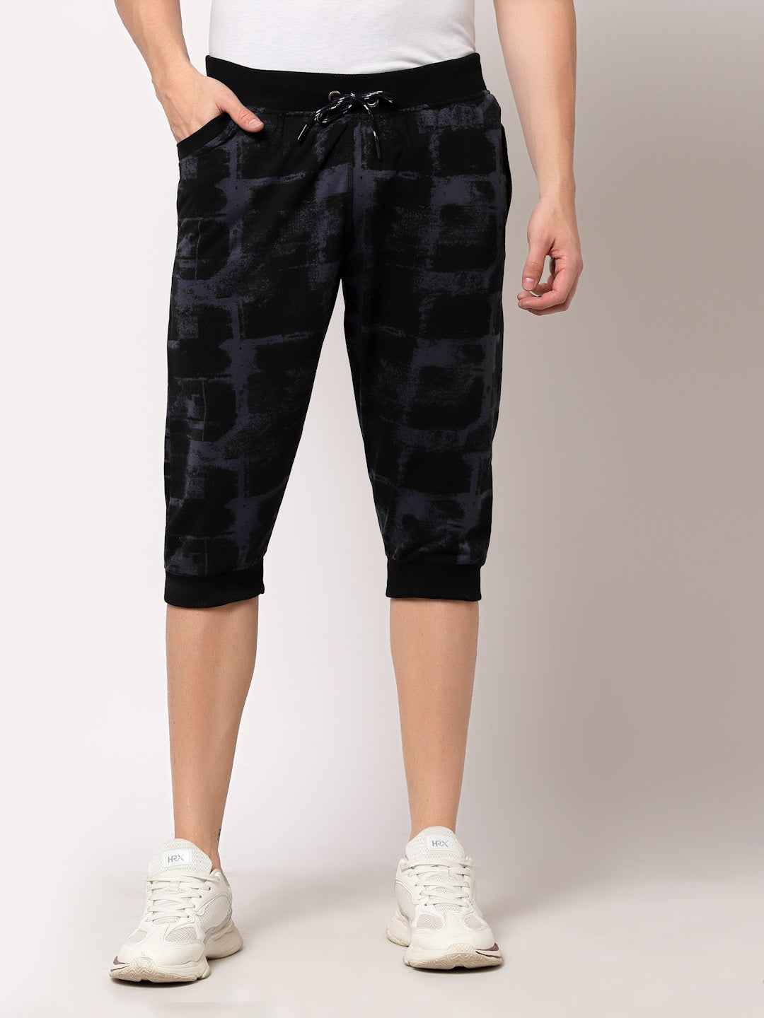 Men's Cotton Three Fourth Capri Shorts With Two Zippered Pockets