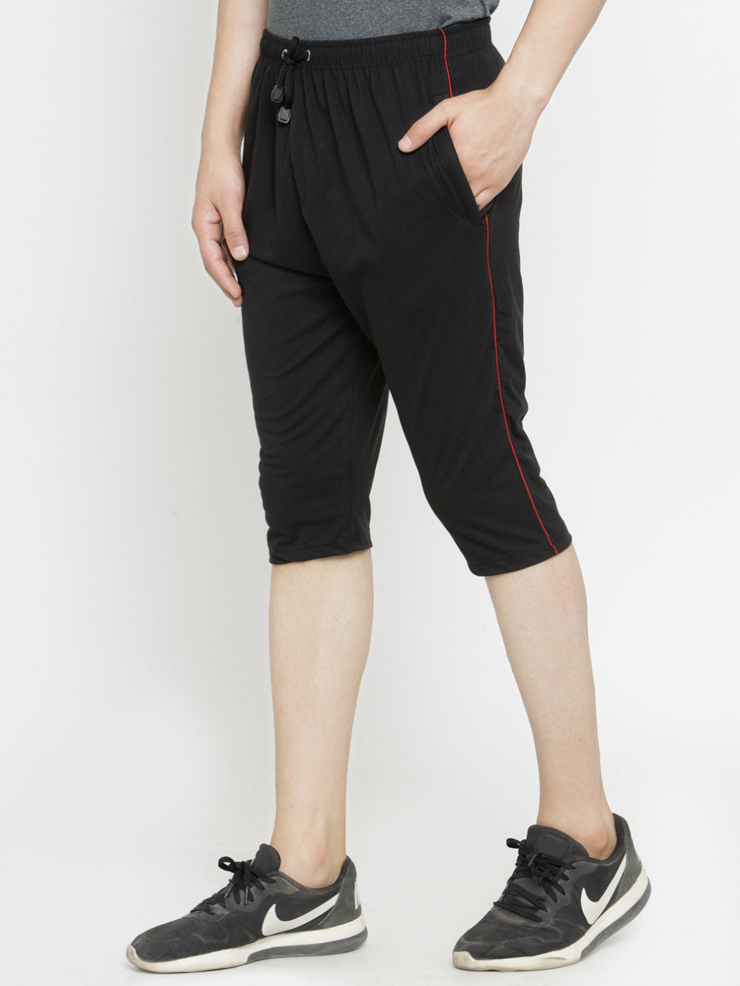 Men's Cotton Three Fourth Capri Shorts With Two Zippered Pockets