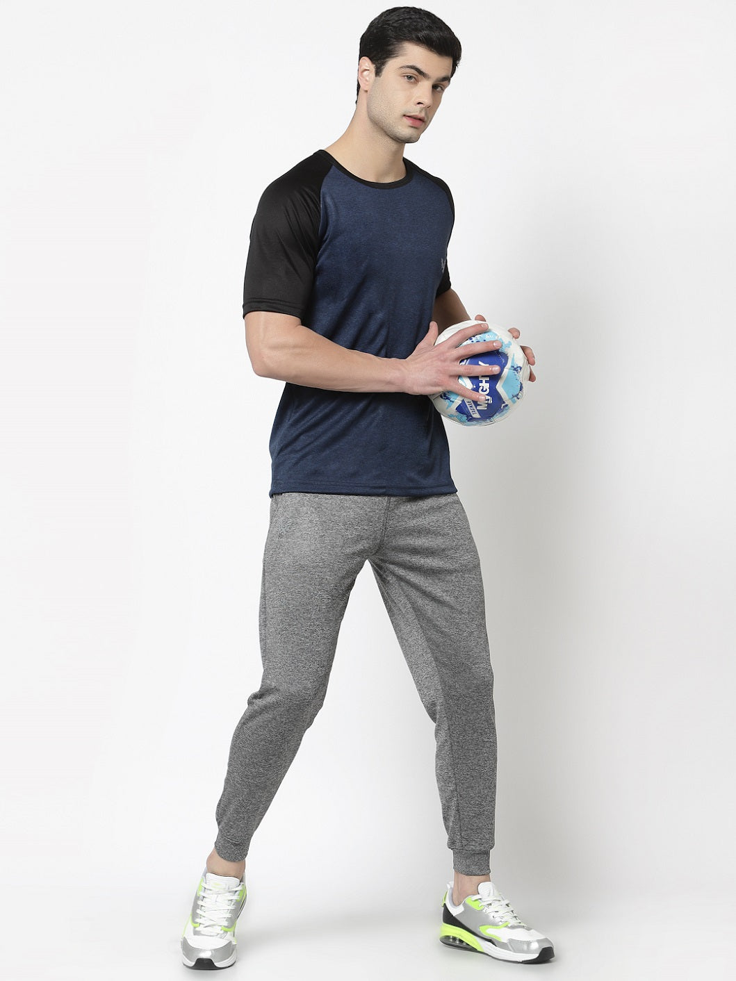 Buy men's top,bottom, yoga and thermal sports wear online in india