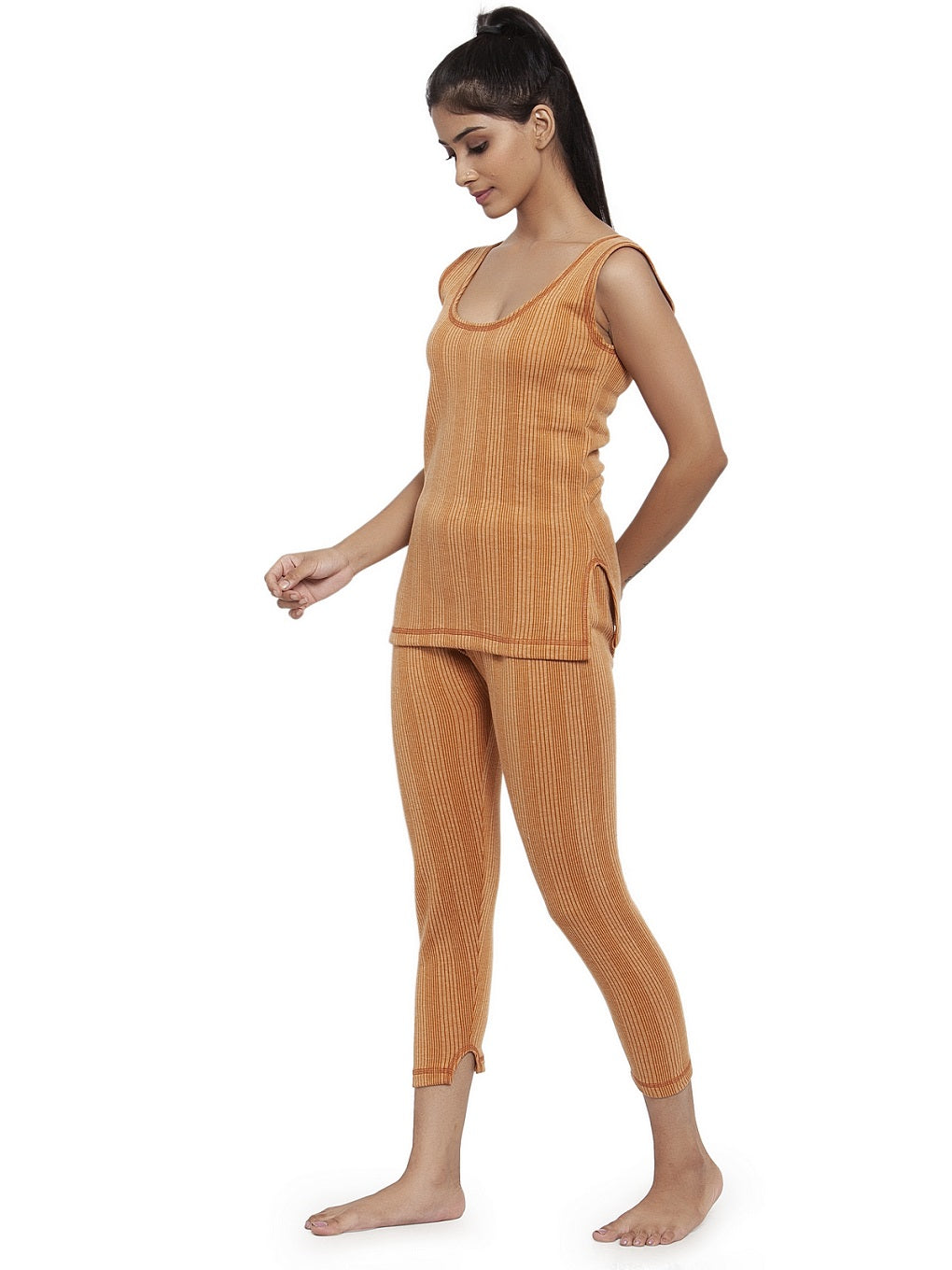 Women's Sleeveless Thermal Top And Lower Set