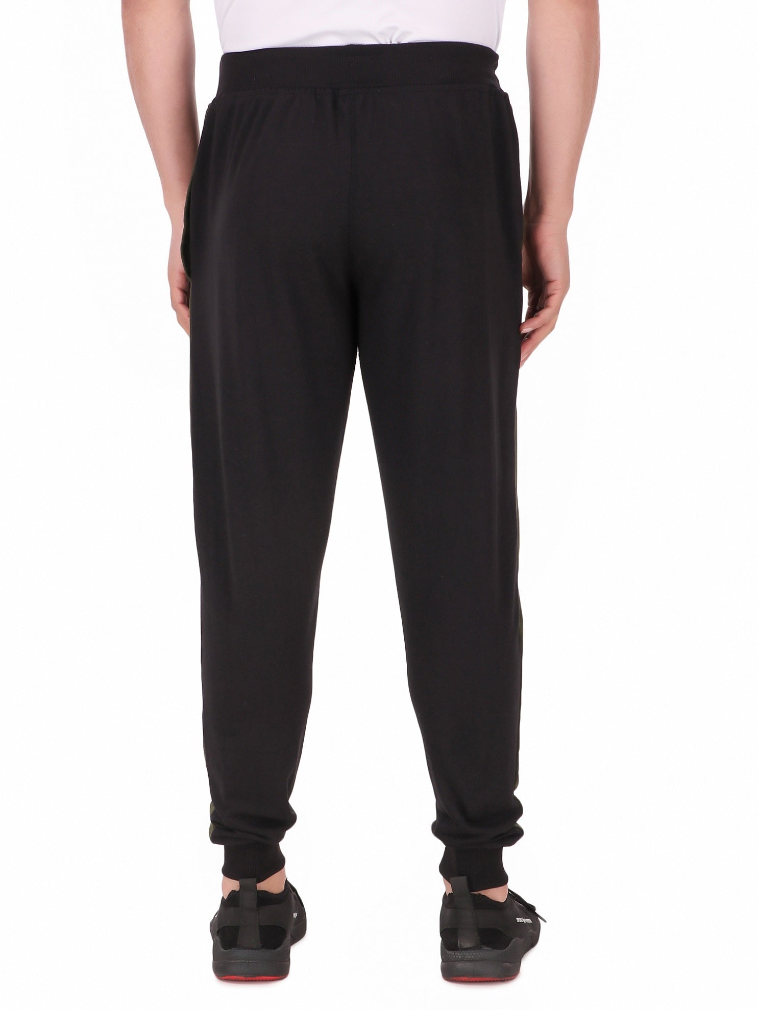 Buy men's top,bottom, yoga and thermal sports wear online in india