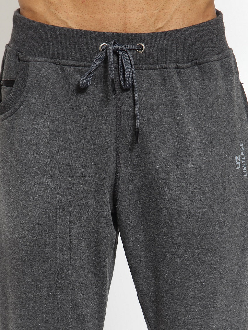 Men's Cotton Three Fourth Capri Shorts With Two Zippered Pockets