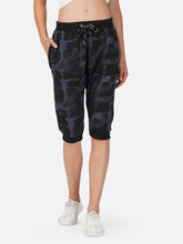 Women's Cotton Three Fourth Capri Shorts With Two Zippered Pockets