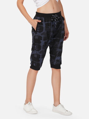Women's Cotton Three Fourth Capri Shorts With Two Zippered Pockets