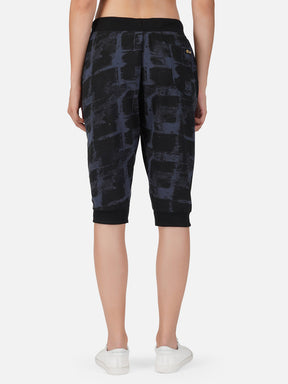 Women's Cotton Three Fourth Capri Shorts With Two Zippered Pockets