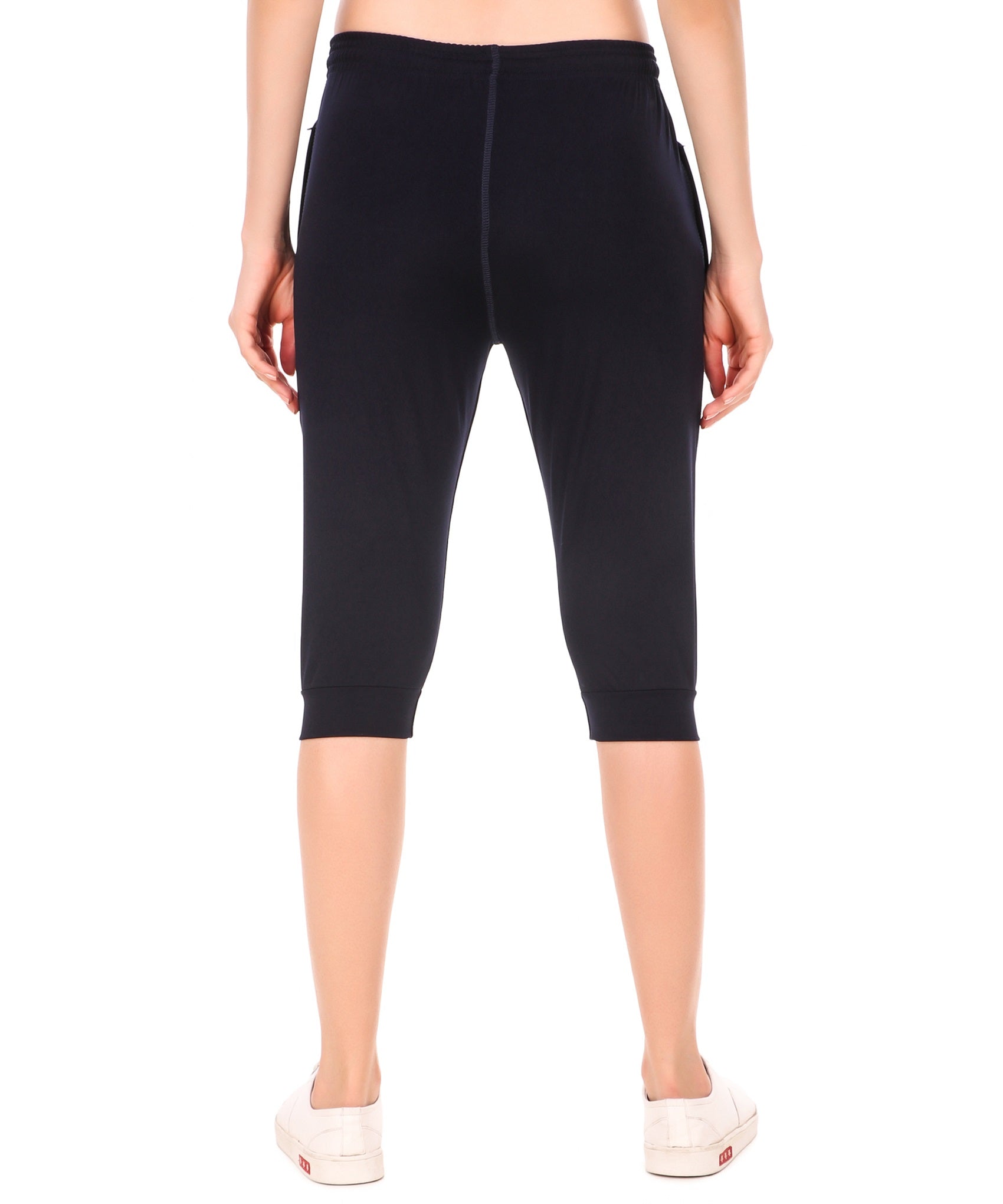 Women's Stretchable Lycra 3/4th Capri with 2 Zippered Pockets for Gym