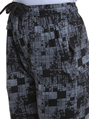 Women's Cotton Three Fourth Capri Shorts With Two Zippered Pockets